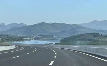 高速年度工作总结8篇
