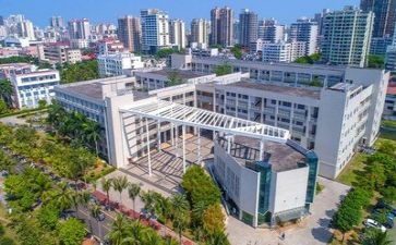 高校教师述职报告6篇