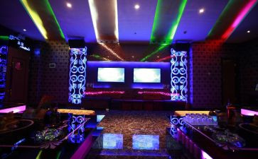 ktv工作月总结精选8篇