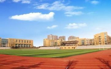 学校里的一件事作文优质6篇