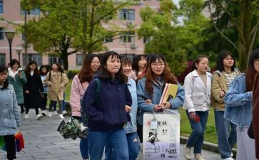 领导在校园安全讲话稿6篇