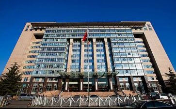 行政办年终工作总结报告8篇