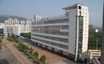 中专业毕业自我鉴定推荐8篇