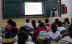 开学初安全班会教案7篇